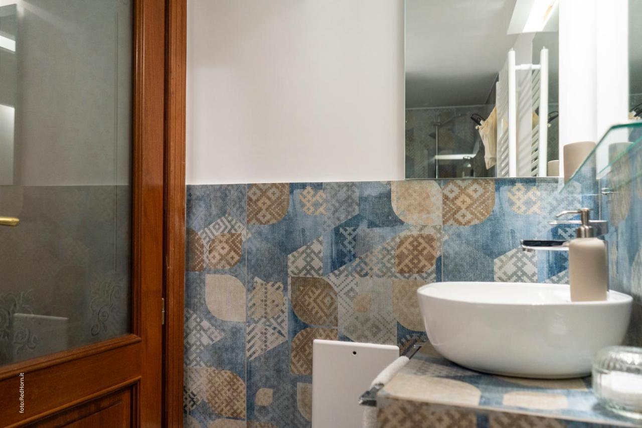 Appartement Two Chiaia 37 Naples