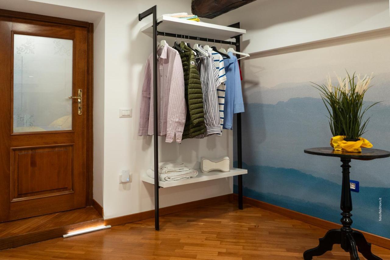 Appartement Two Chiaia 37 Naples