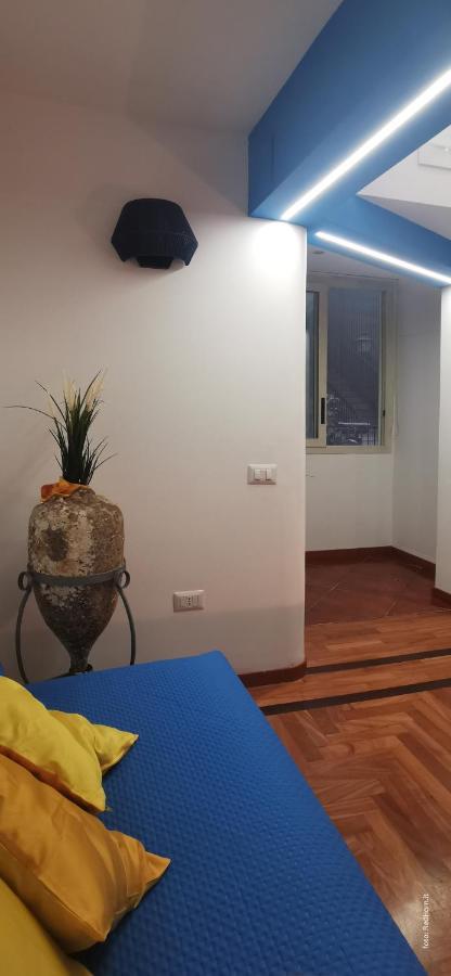 Two Chiaia 37 Appartement *